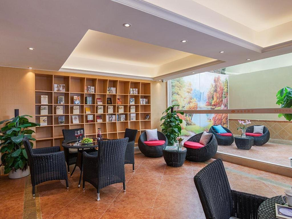 Vienna Classic Hotel Guangdong Yangxi Moon Bay Εξωτερικό φωτογραφία